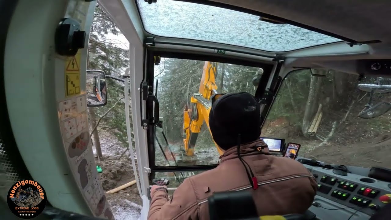 heavy weather Schreitbagger   Spider Excavator  Ragno escavatore Menzi Muck  at work