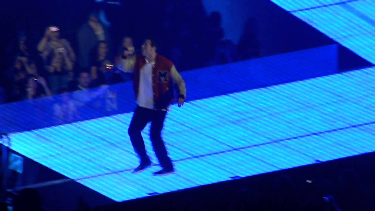 Glee Live Tour 2011 Jessie's Girl