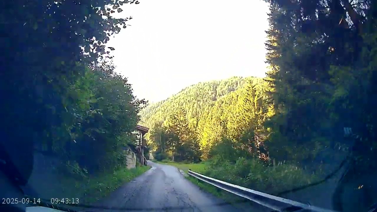 Vezza d' Oglio - Strada Val Paghera fino al parcheggio per Lago d' Aviolo