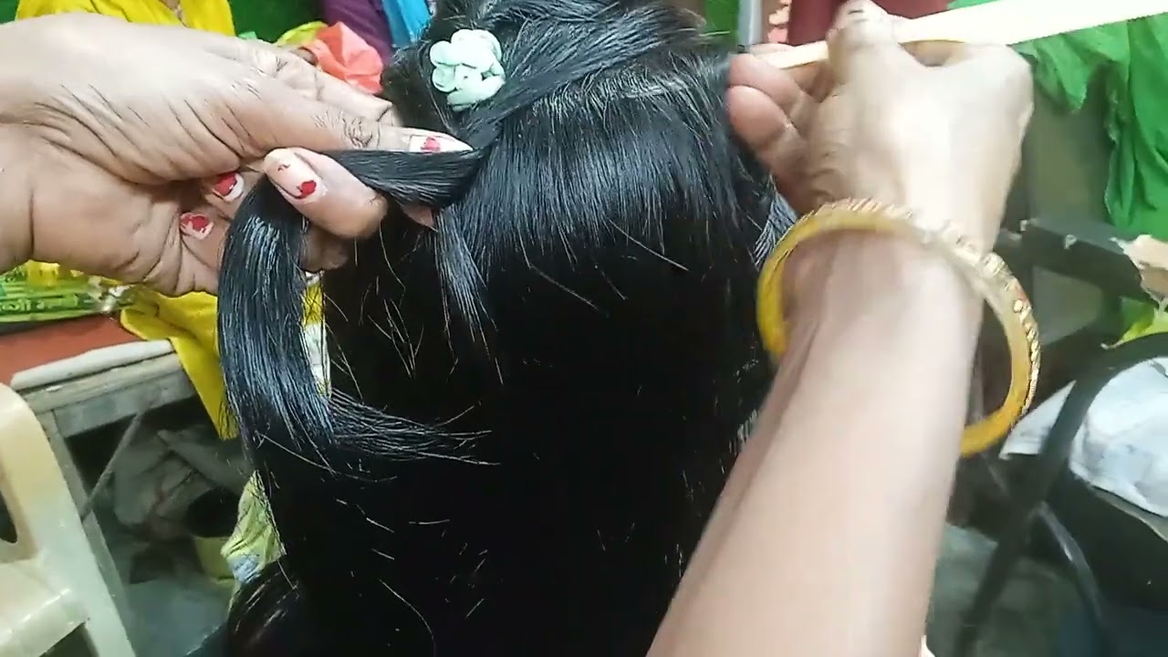 Very easy hairstyle video#hair style video#patale hair mein choti kaise banaen#Mamta dewal
