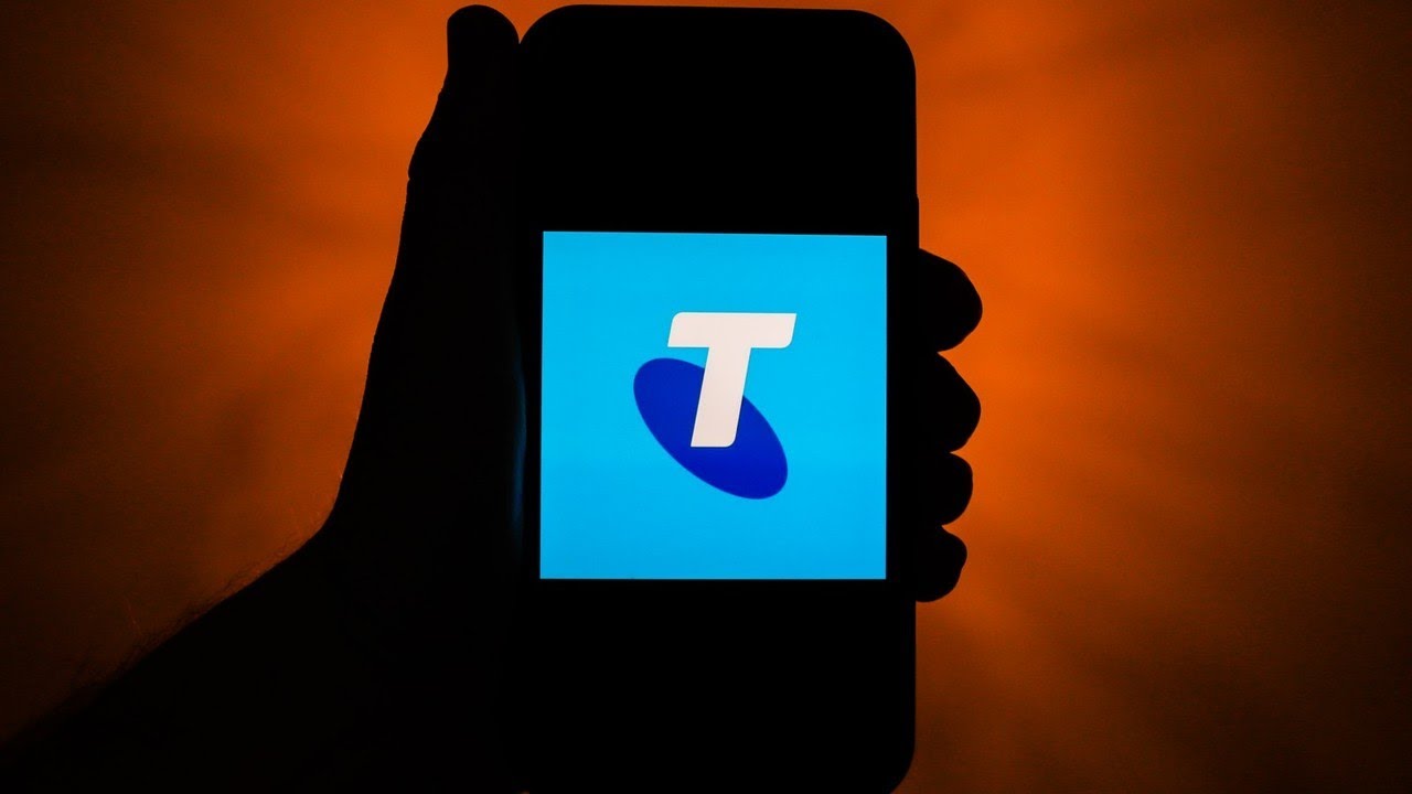 'Telstra has conned regional communities': Australians being denied the right to mobile roaming