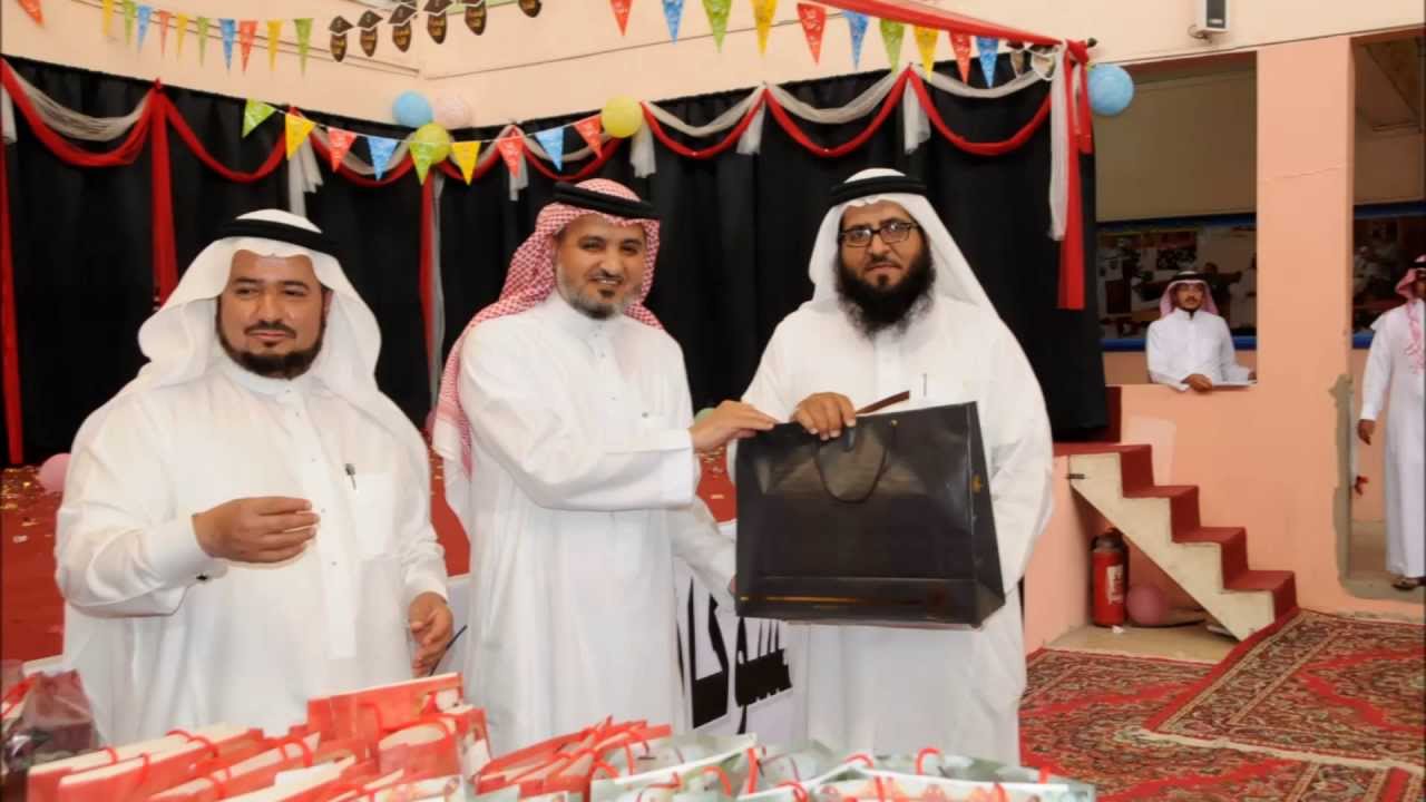 الحفل الختامي للانشطة الطلابية مع تخريج طلاب الصف السادس بمدرسة الشوكاني 1433-1434 هـ