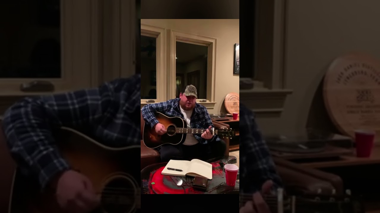 (Every little bit helps) by Luke combs