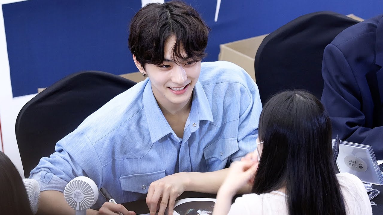 엔하이픈 (ENHYPEN) 사인중인 정원 (JUNGWON’s Fan sign) | ‘DARK BLOOD’ 팬사인회 • 230524