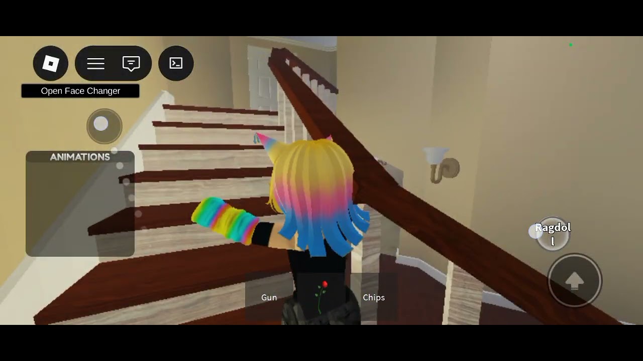 Jugando, esta bien raro el juego