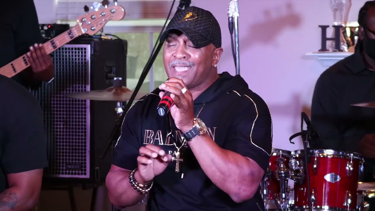 LIVING ROOM SESSIONS: Featuring Dra Karr & An Experience JOY (Cover)