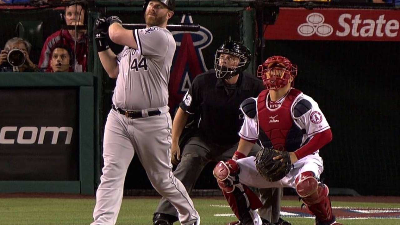 CWS@LAA: Dunn crushes his 450th career home run