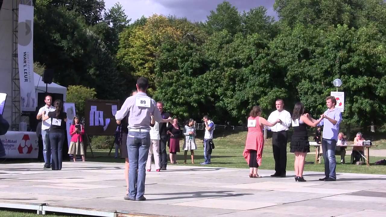 La Gavotte de l'Aven mod Bannalec