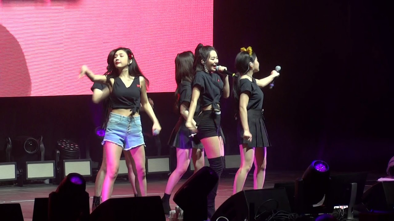 [FANCAM] 190219 Red Velvet - Red Flavor @ Red Mare In Toronto