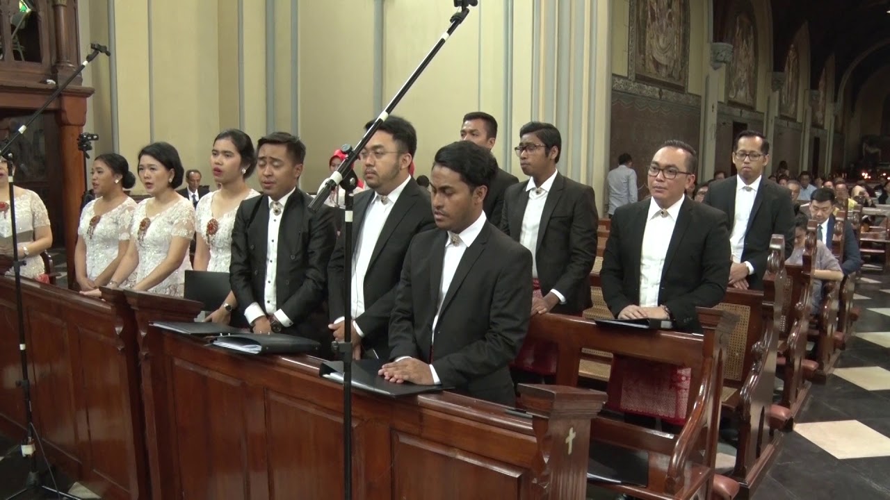 Jakarta Concert Orchestra and Batavia Madrigal Singers conducted by Avip Priatna on wedding 17022018