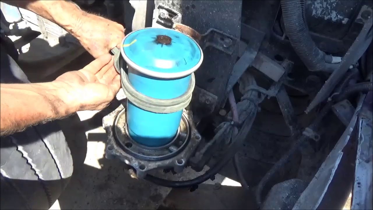 Replacing air dryer filter and complete air dryer unit
