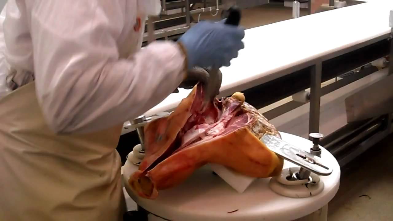 Deboning Prosciutto