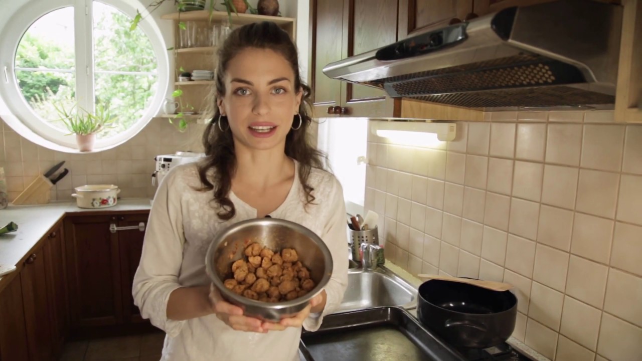 Segedín s domácou knedľou | Vegan recept Zelenej jedálne