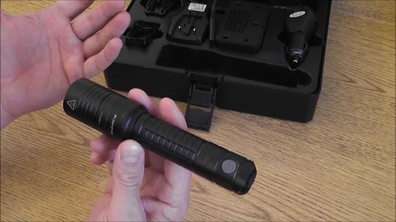 Fenix RC10 Rechargeable (Desktop Review)