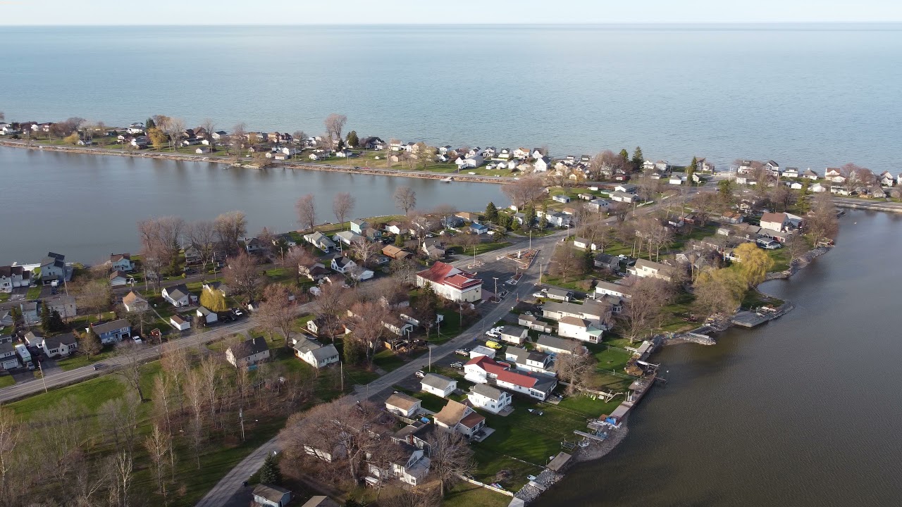 4K Drone View Of Lake Ontario In New York. Beautiful View Must See!!