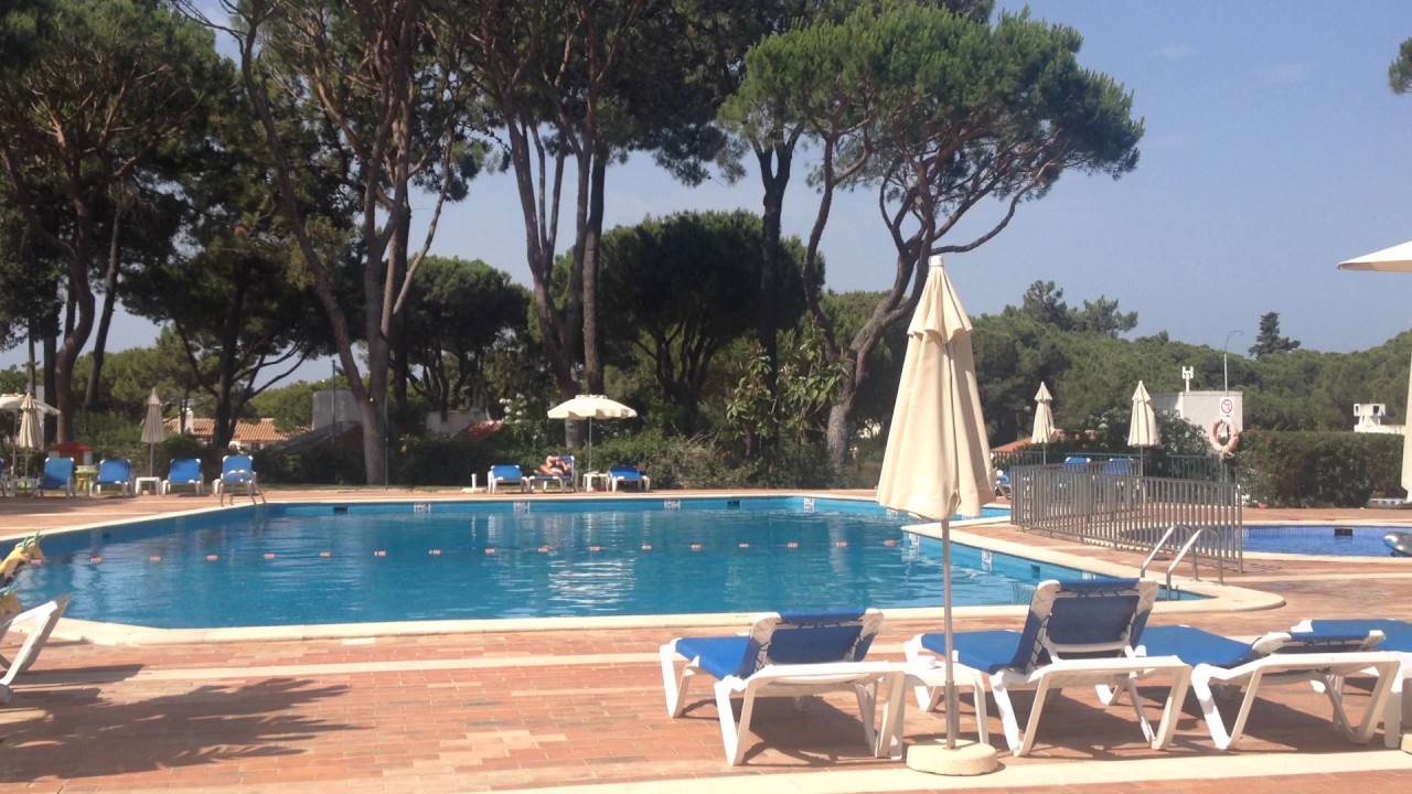 Pinhal da Marina's main pool