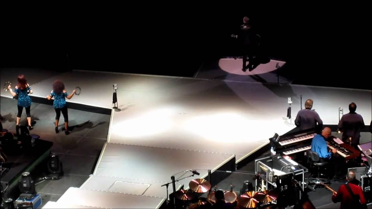 Crunchy Granola - Neil Diamond Adelaide 2011