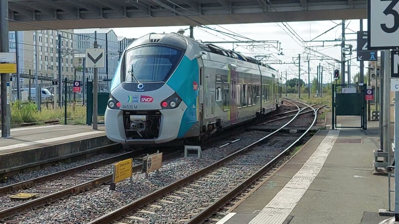 Passages de trains à la Gare SNCF St Laud, à Angers (49).@B.Breteau YOUTUBE.