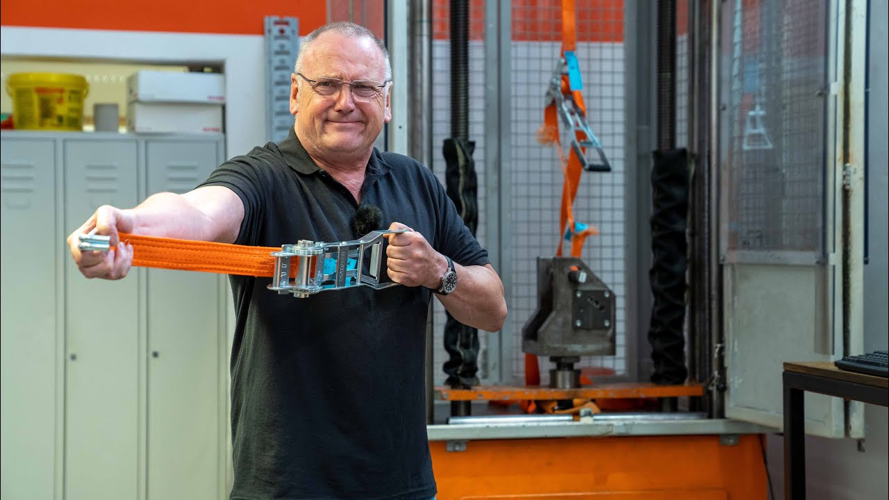 What do I have to consider with lashing straps? A visit to Dolezych - Part 4 | KRONE TV