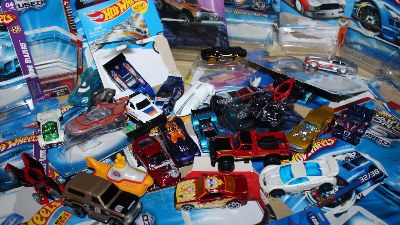 Mega Unboxing 20+ Hot Wheels Die-casts (Trucks, 2006-07, Beat That, Battle Force 5, Treasure Hunt)