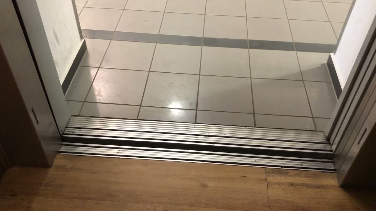Fahrstuhl Gustav ad. Koch im MarktPassage Neumünster