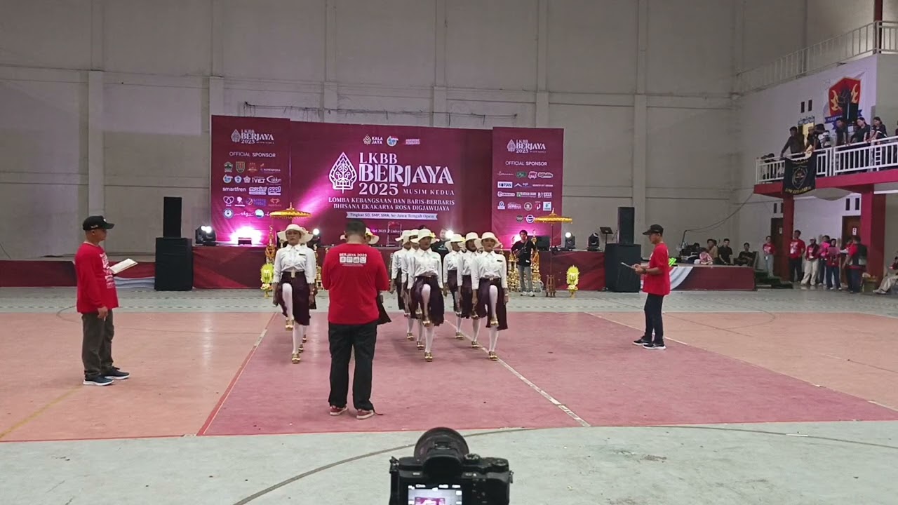 VARIASI KREASI MEMUKAU TIM KEJORA PASKIBRA SMK N 1 SEMARANG DI LKBB BERJAYA 2025