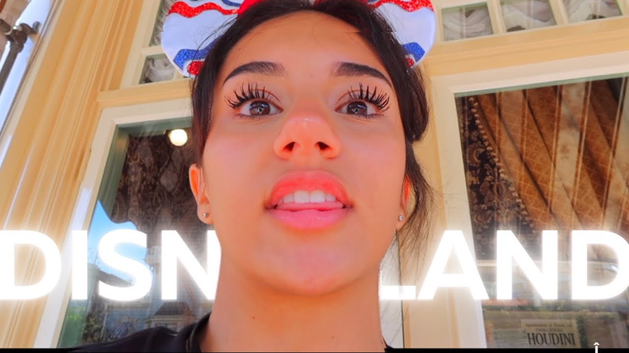 I WENT TO  DISNEYLAND (conference vlog)