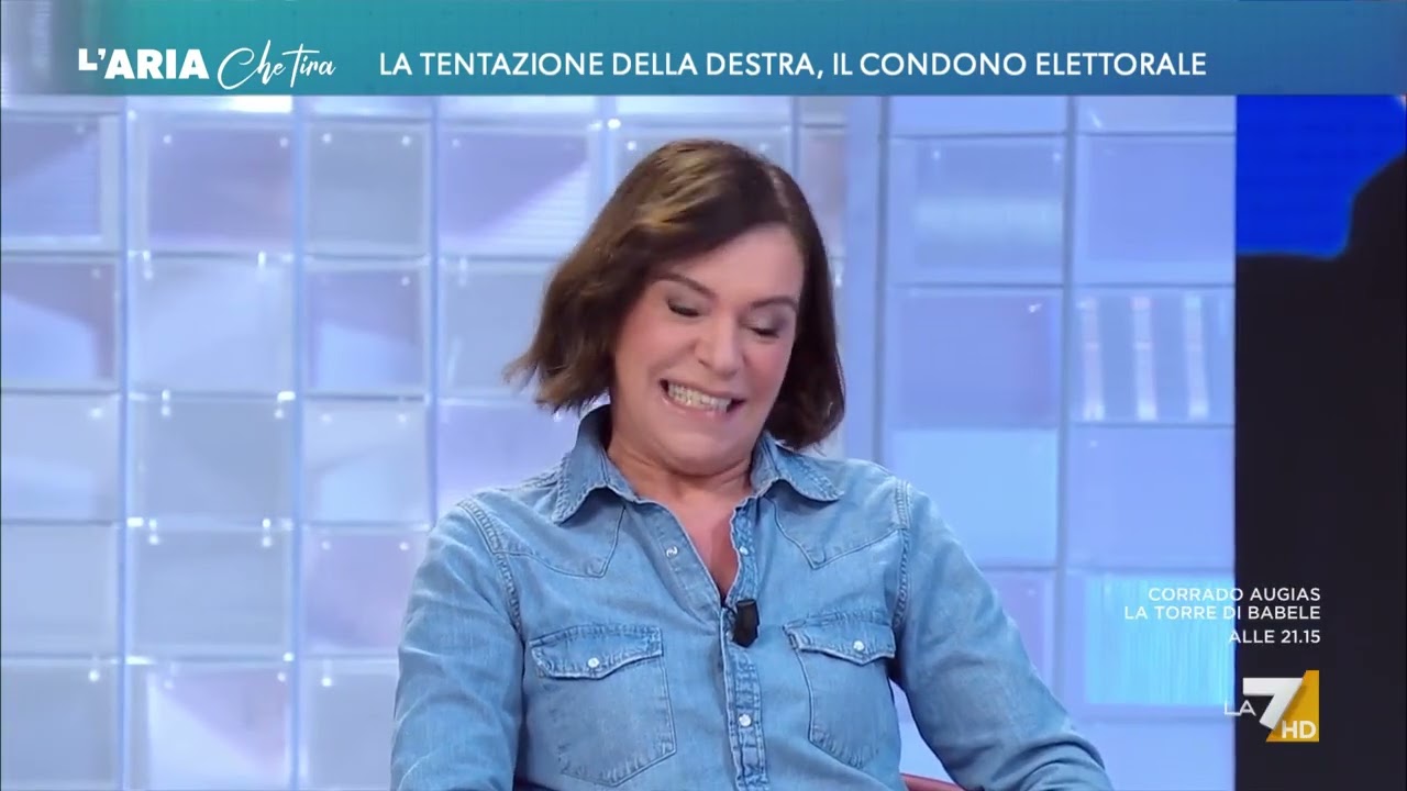 Condono in Campania, David Parenzo a Maurizio Gasparri: 