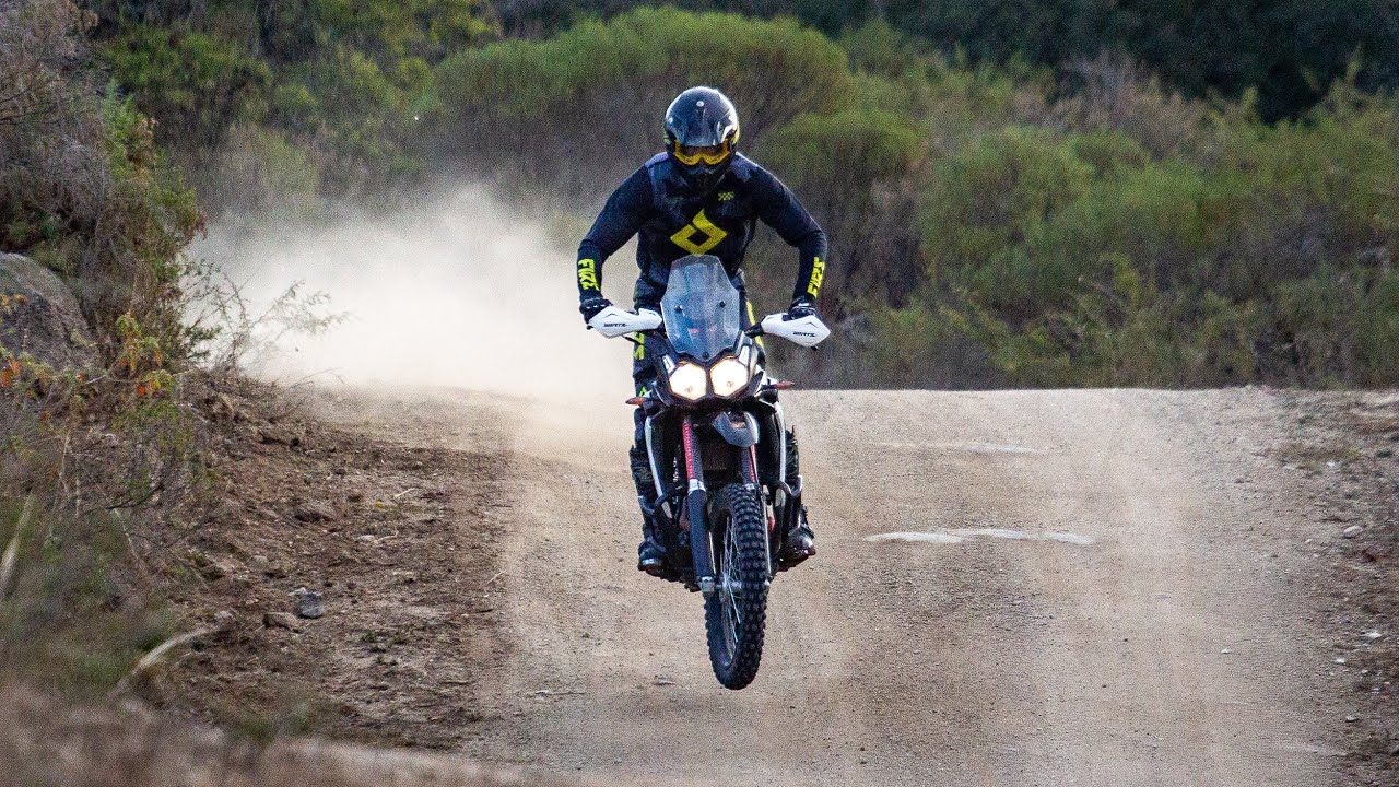 Gilera Adventure 250 vs Corven TXR 250🔥🔥 Camino El Molino - Yacanto!! Vados, Saltos y Derrapes🔥