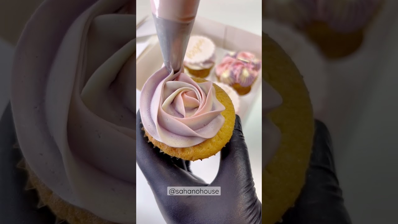 Rose Cupcake #shorts #shortvideo #cupcake #buttercream #youtubeshorts #short #cake #fyp
