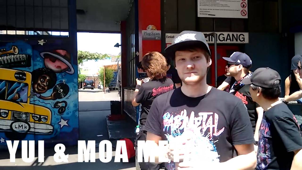 BABYMETAL and KAMIBAND arriving at Live Music Hall Cologne