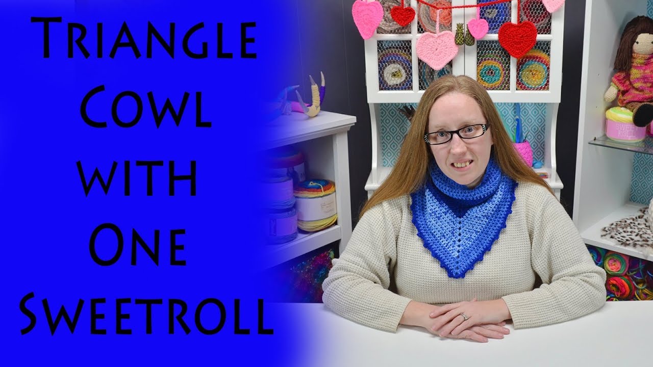 Triangle Cowl With One Sweet Roll!!