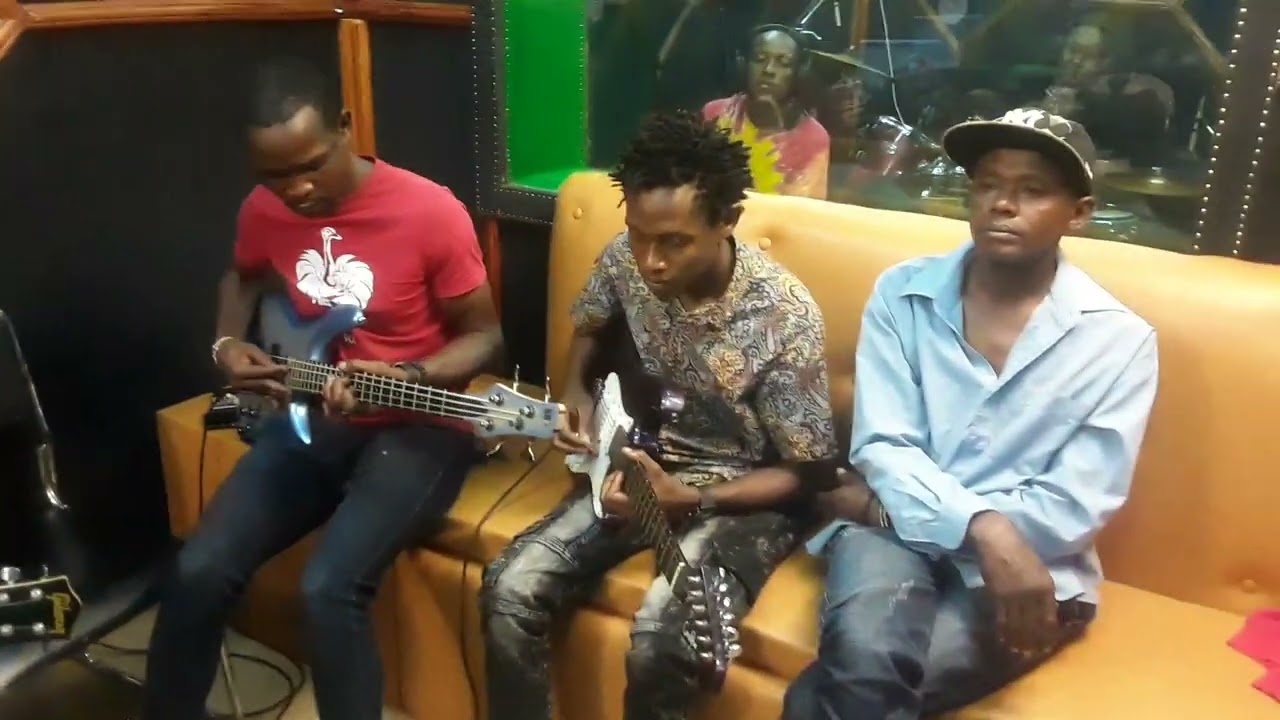 Maima's new song live recording....,moto kama stima!!!maima asu!!!