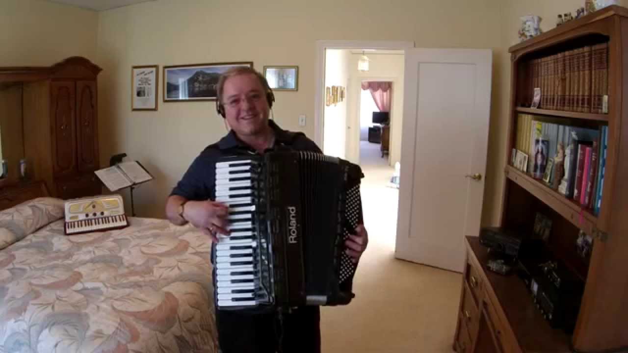 Bella Ciao --- Mario Muschi --- Accordion