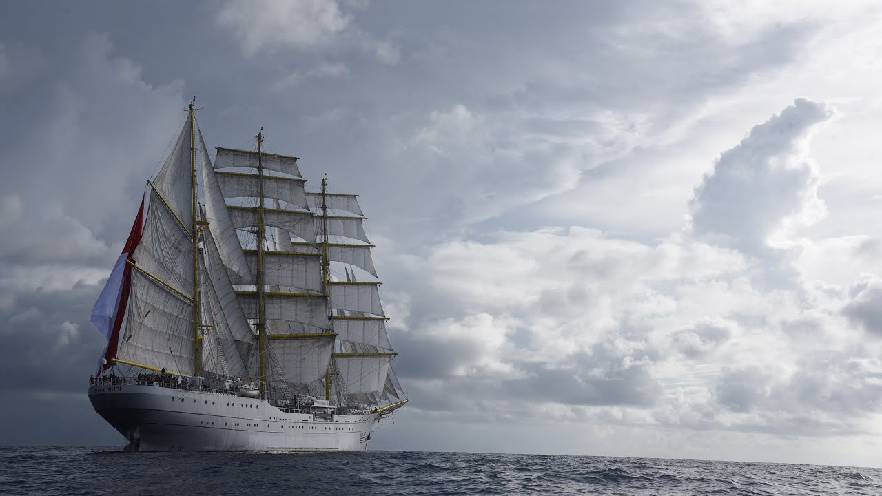 FULL SAIL KRI BIMA SUCI DI LAUT ARAFURU