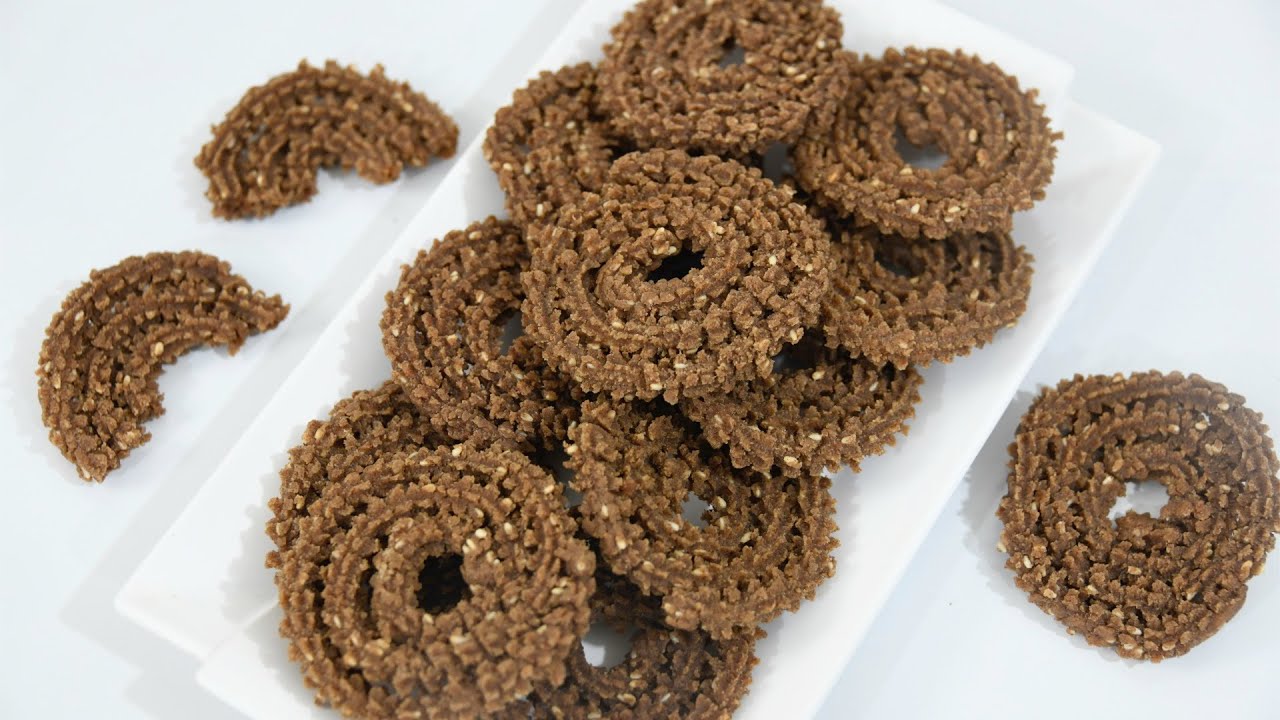 ಕೇವಲ 10 ನಿಮಿಷಗಳಲ್ಲಿ ರೆಡಿ - ಕ್ರಿಸ್ಪೀ ರಾಗಿ ಚಕ್ಕುಲಿ | instant crispy ragi chakli recipe in kannada