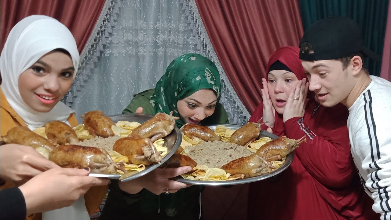تحدي اكل ١٢ فرد حمام محشي و٢طاجن رز معمرVsقناه Batota&Habeba والعقاب مسخره😂🙊🙈🙉