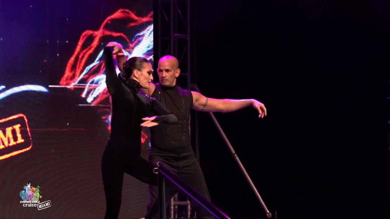 Carlos y Sofia ~ Aventura Dance Cruise 2018 ~ Worlds Largest Latin Dance Cruise