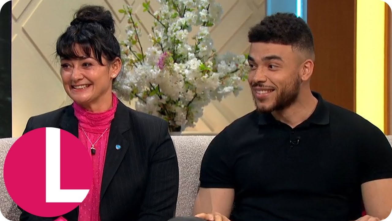 Emmerdale's Moira & Nate Reveal Their Injuries From Filming Caravan Love Scene | Lorraine