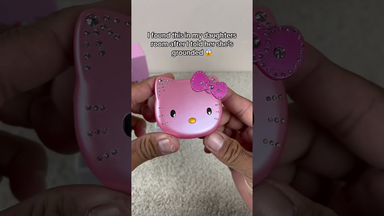Should I be worried? 😟 #hellokitty #hellokittyfan #hellokittyphone #phone
