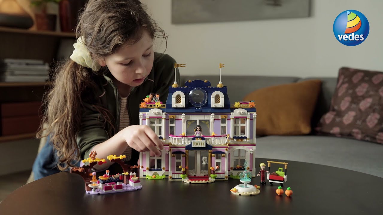 LEGO Friends Heartlake City Hotel 41684