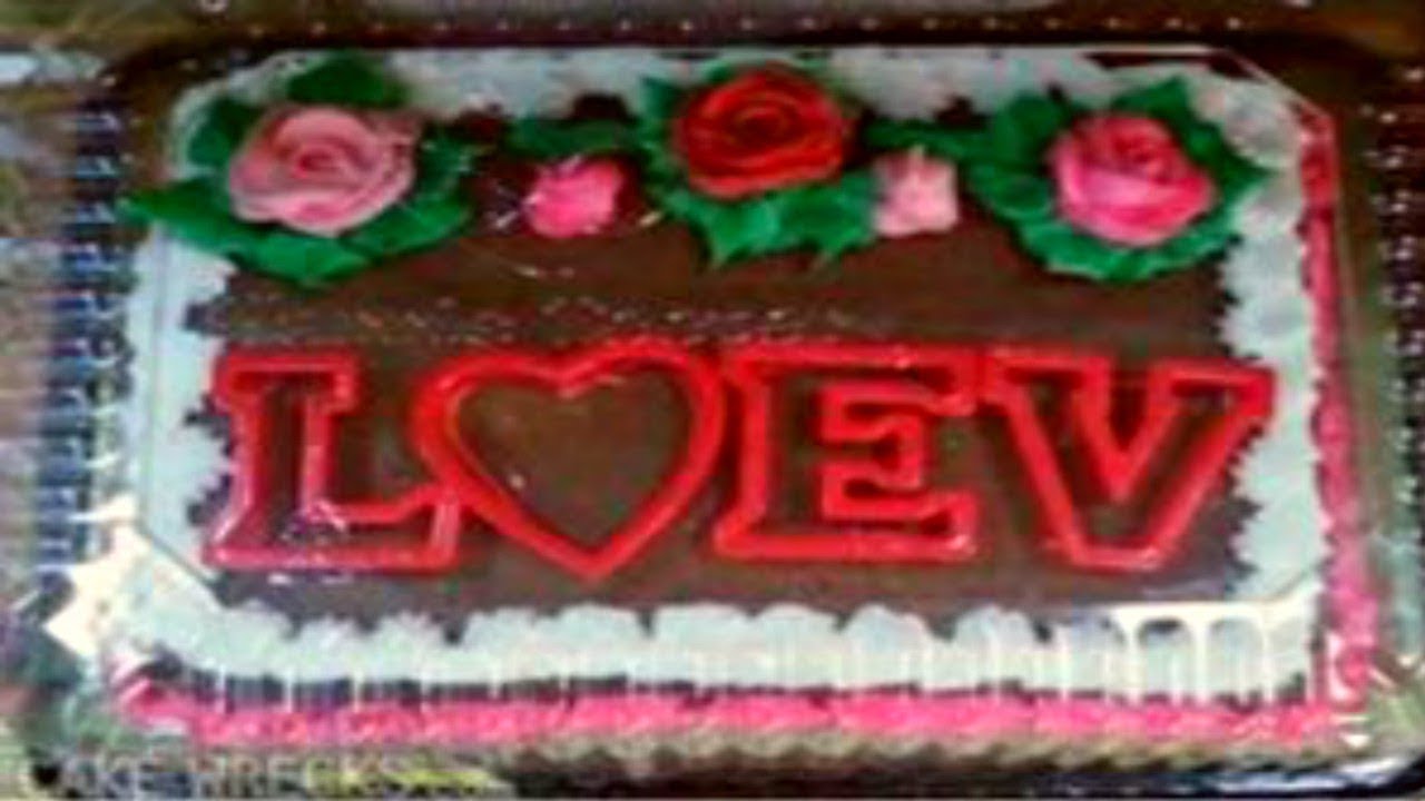 22 Embarrassing Valentines Day Dates and Gifts