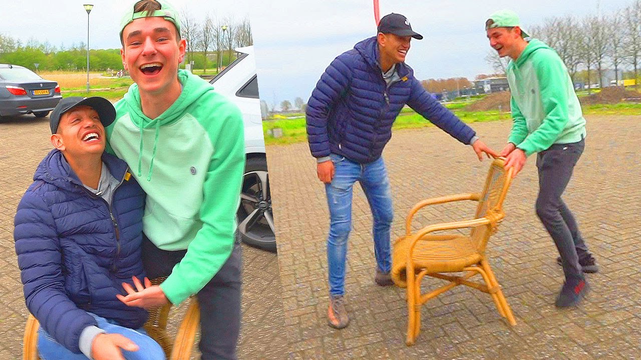 RANDOM DE STOELENDANS DOEN OP STRAAT!😂