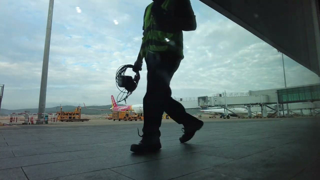 60 Minutes at Phu Quoc Airport | Calm Airport Apron Ambience