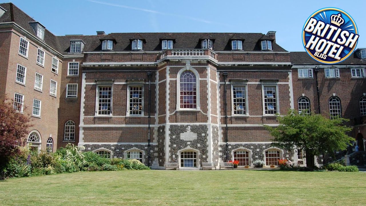 Goodenough College – University Residence | London, United Kingdom | Hotel Review 🛏️