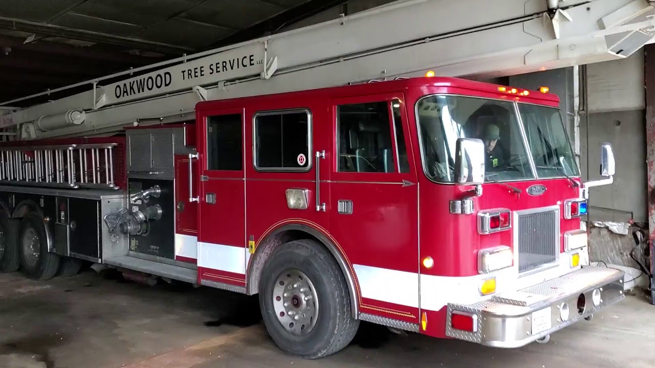 1994 Pierce Bucket Fire Truck Cold Start and Walk Around