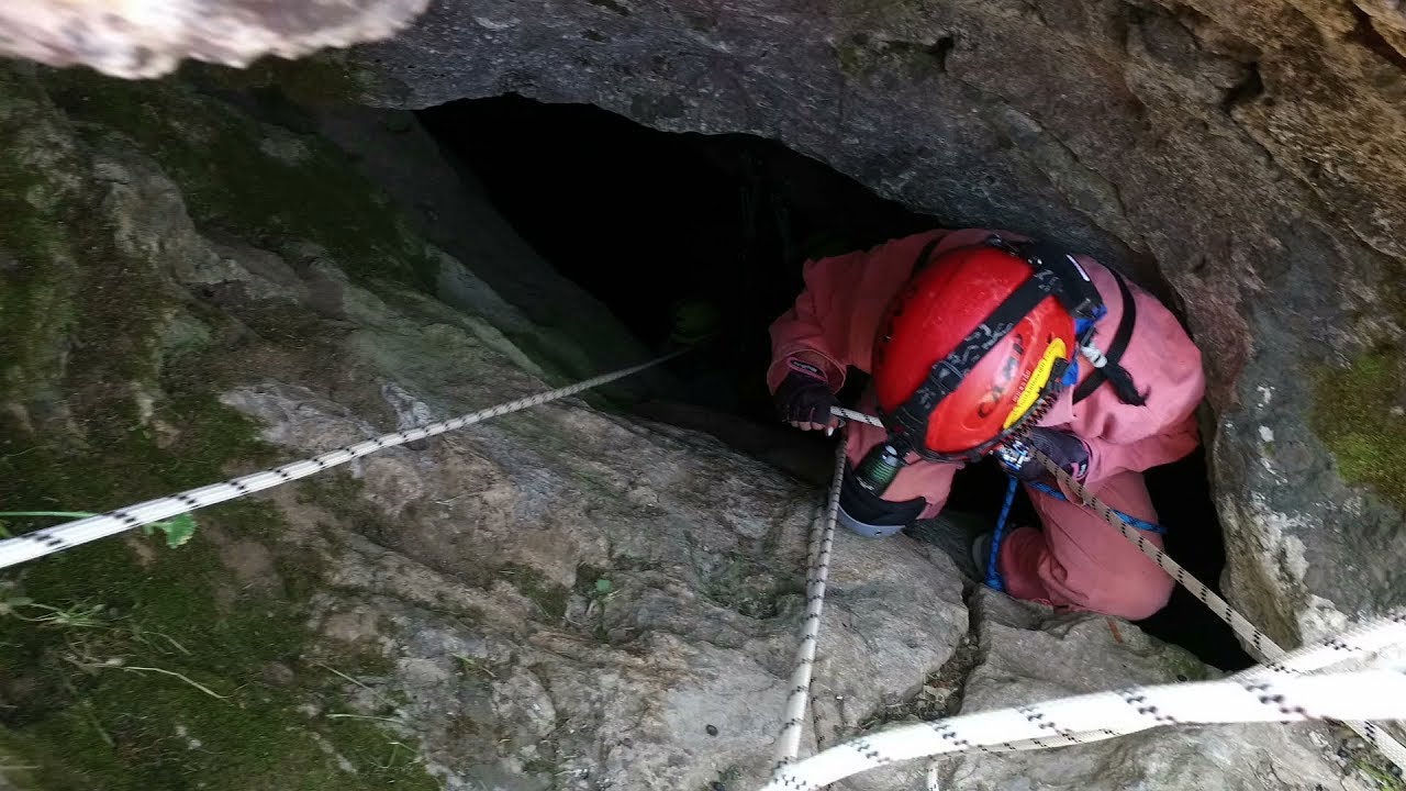 Σπηλαιοβάραθρο Πρ. Ηλία(Ανω Γλυφάδα) Cave Profitis Elias,Attica-Greece