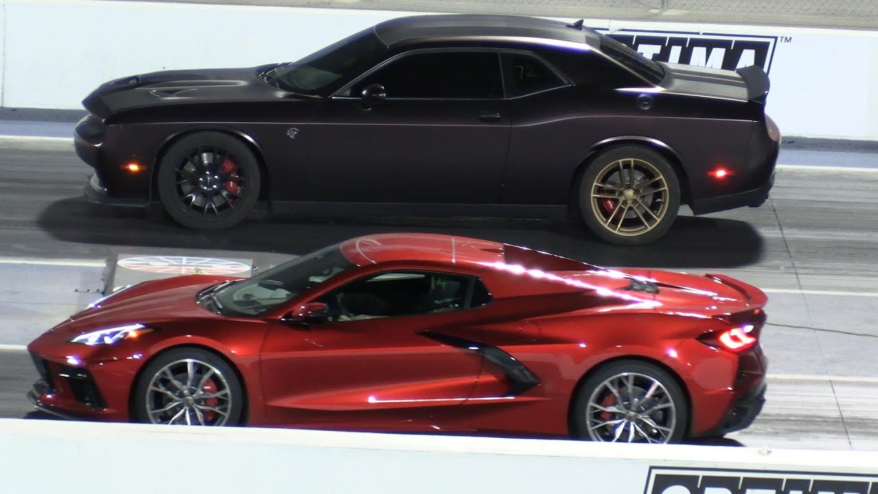 Hellcat против C8 Corvette