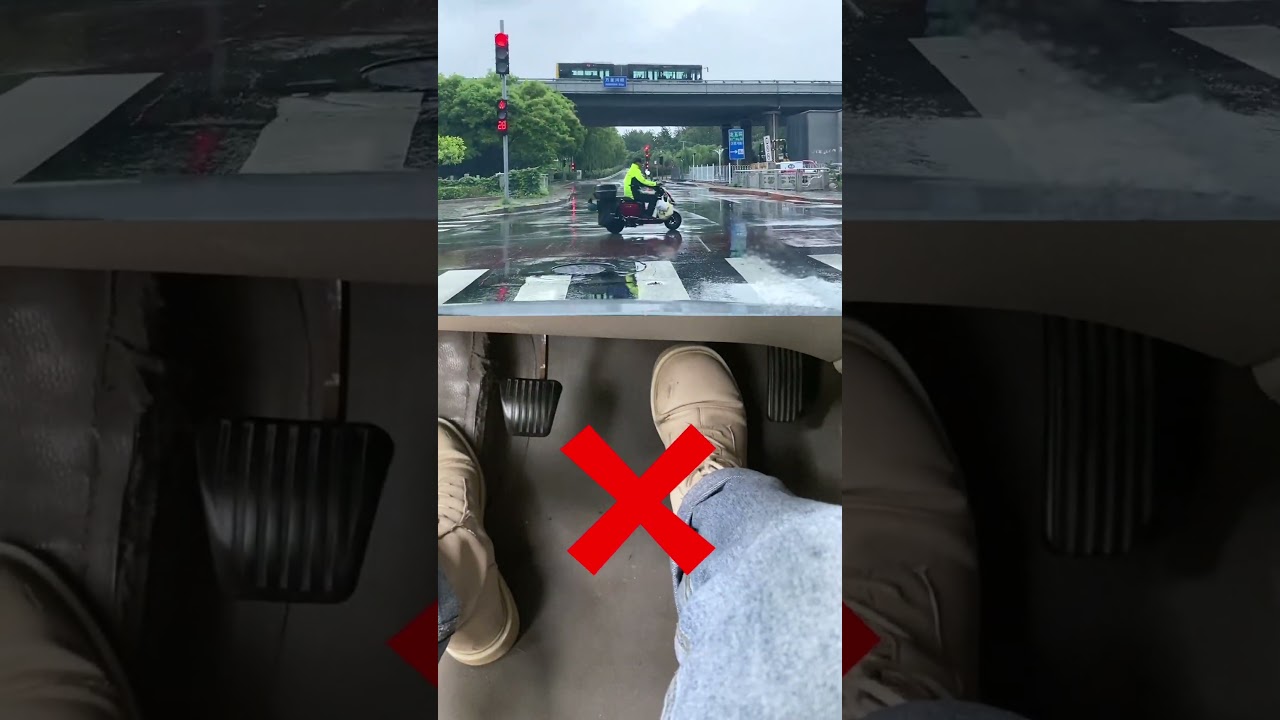 How do you stop quickly while driving a manual car? #car #carsoft #driving #tips #manual #cardrive