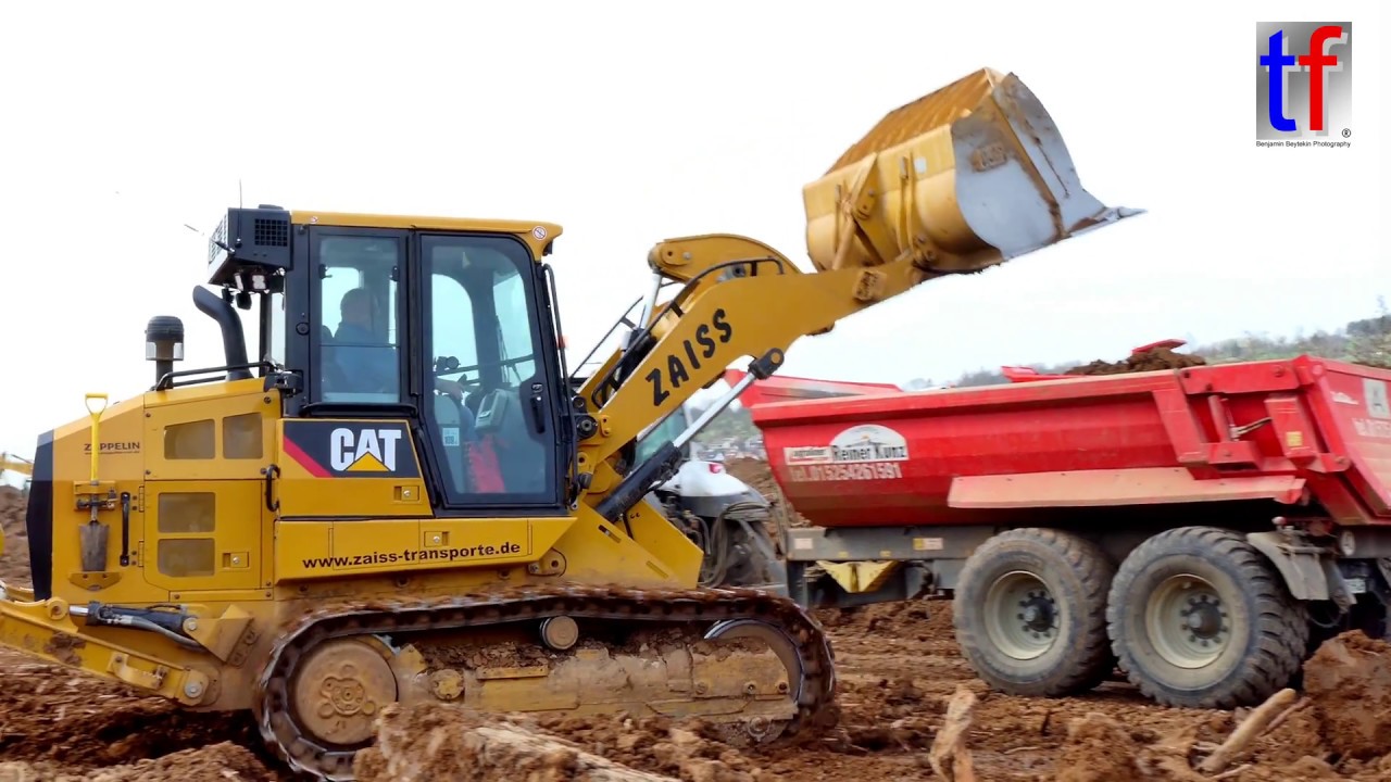 CATERPILLAR 953K Track Loader / Kettenlader & Valtra, Remsumgestaltung Winterbach, 03.04.2018.